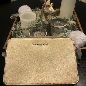 Michael Kors Gold Jet Set Crossbody